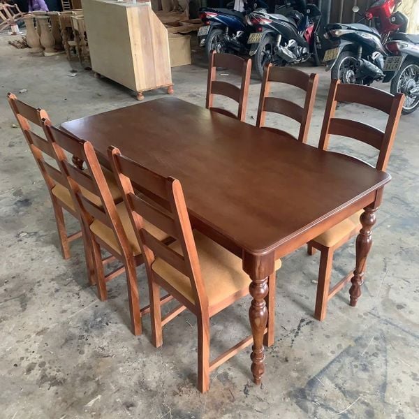 Bộ bàn ăn chung cư gỗ sồi