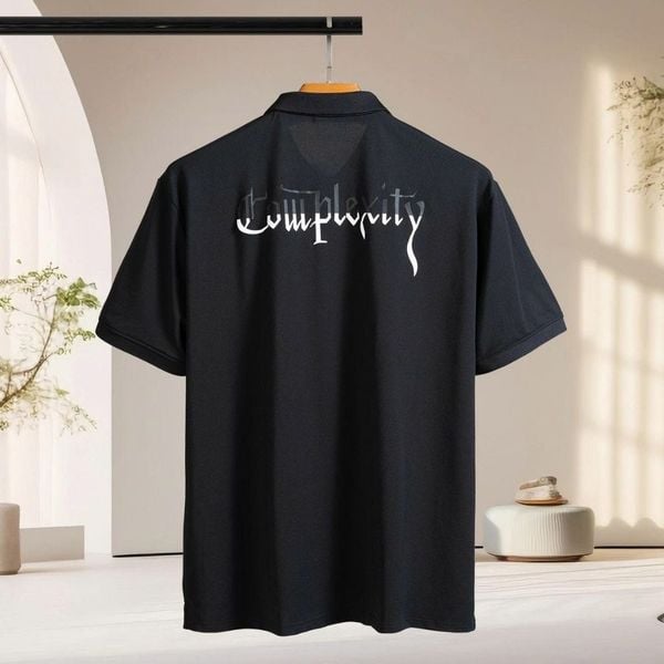 Mô tả chi tiết áo polo đen in big size nam AKYOO