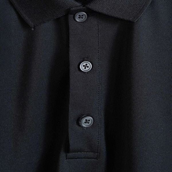 Mô tả chi tiết áo polo đen in big size nam AKYOO