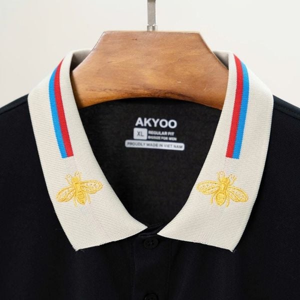Chi tiết áo polo đen big size nam AKYOO, thời trang cho người ngoại cỡ từ 80-140kg
