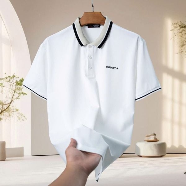 Chi tiết áo polo trắng cổ viền big size nam AKYOO