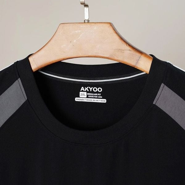 Chi tiết áo thun đen a1 big size nam AKYOO