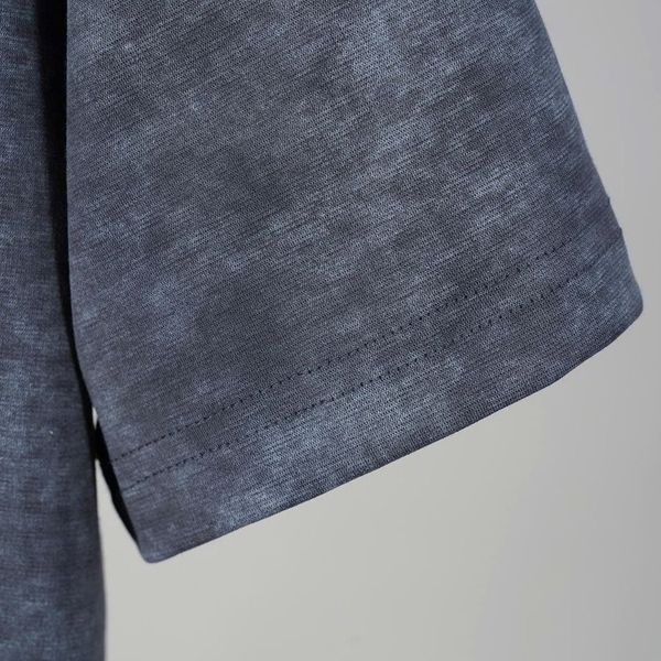 Chi tiết áo thun loang xám big size nam AKYOO