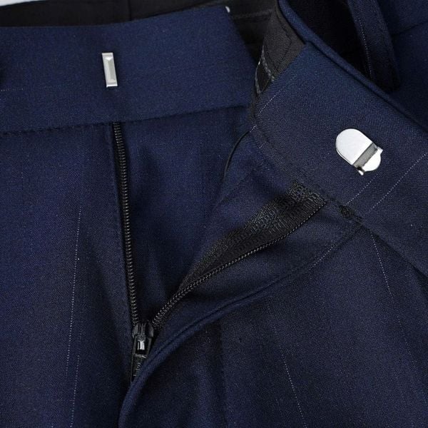 Chi tiết quần âu xanh họa tiết big size nam AKYOO