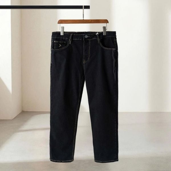Chi tiết quần jean đen viền big size nam AKYOO, thời trang cho người ngoại cỡ từ 80-140kg