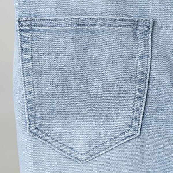 Chi tiết quần short jean nhạt big size nam AKYOO