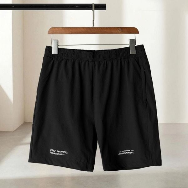 Mặt trước quần short gió đen big size nam AKYOO cạp thun co giãn