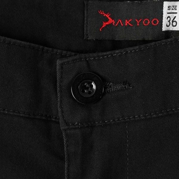 Cận nút cài và cạp quần short kaki đen big size nam AKYOO