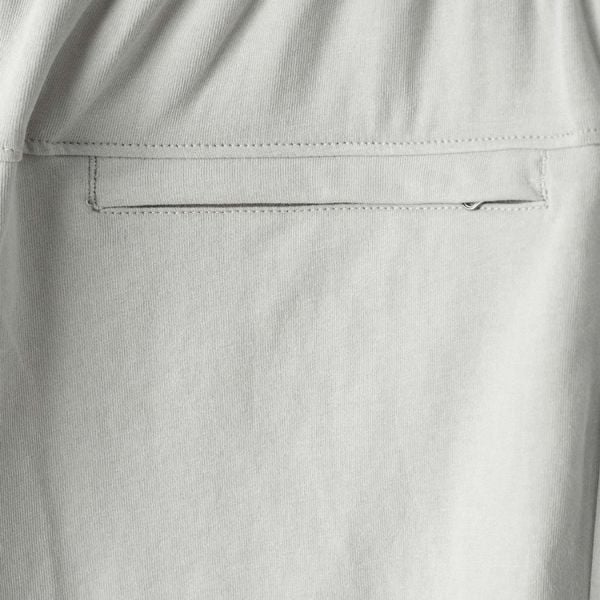 Chi tiết túi sau quần short thun nam big size màu xám