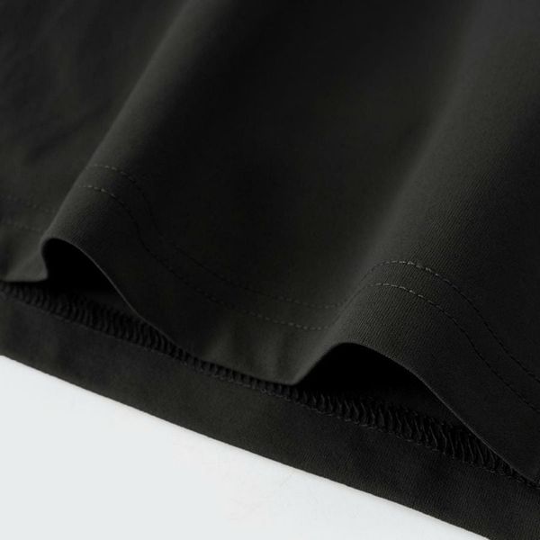 Cận cảnh vải Polyester PTT của quần short thun đen
