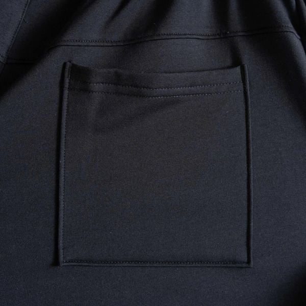 Chi tiết quần nỉ đen sọc big size nam Akyoo