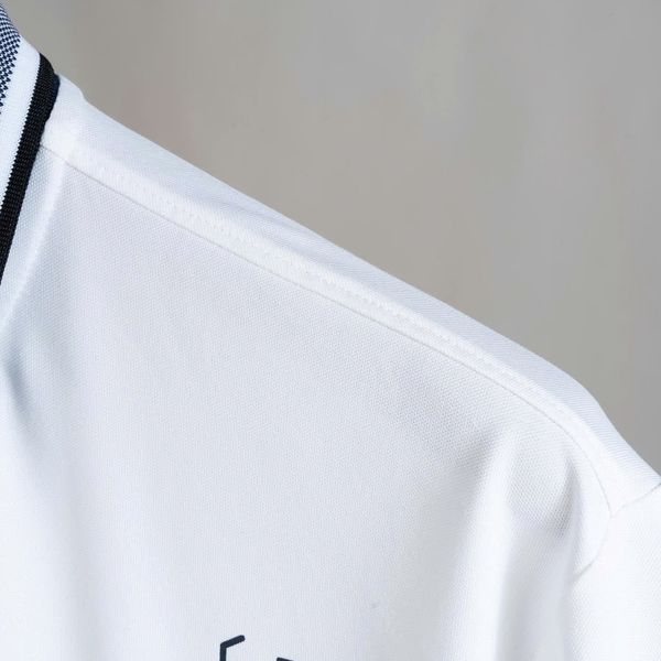 Chi tiết áo polo trắng in xe big size nam akyoo