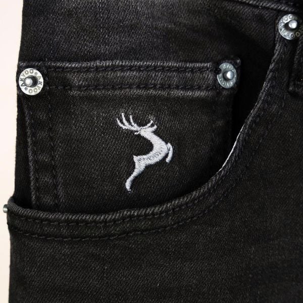 Chi tiết quần jean đen xước big size nam Akyoo