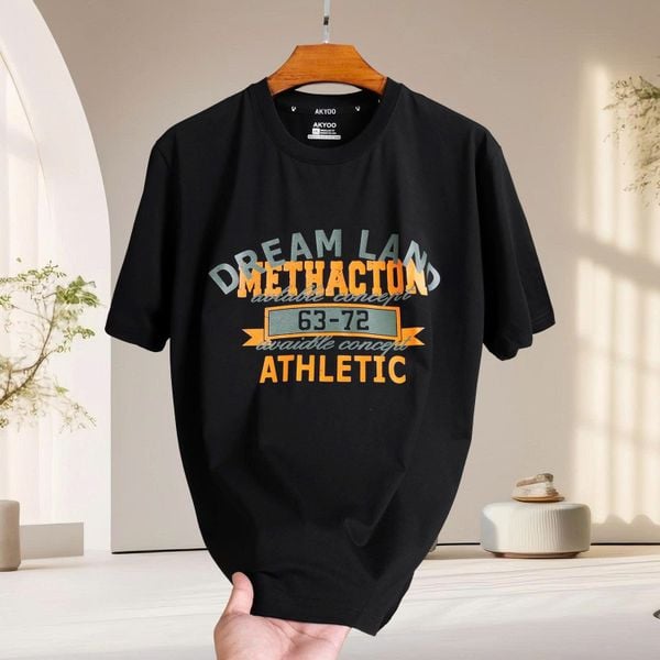 Chi tiết áo thun đen in big size nam AKYOO