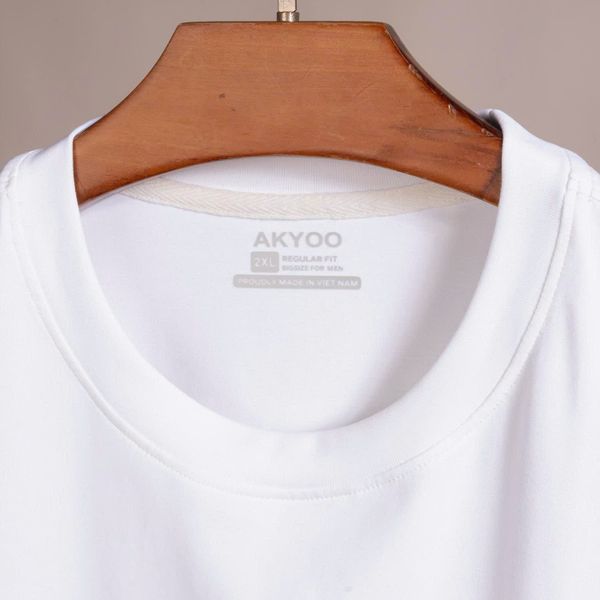 Mô tả chi tiết áo thun trắng họa tiết big size nam AKYOO