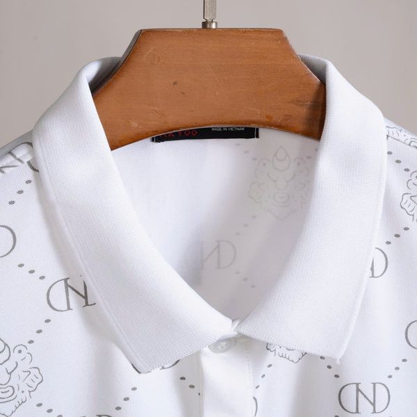 Mô tả chi tiết áo polo trắng in big size nam AKYOO