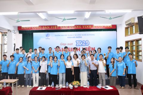 Chương trình Chào đón Tân sinh viên Khoa Môi trường năm học 2025