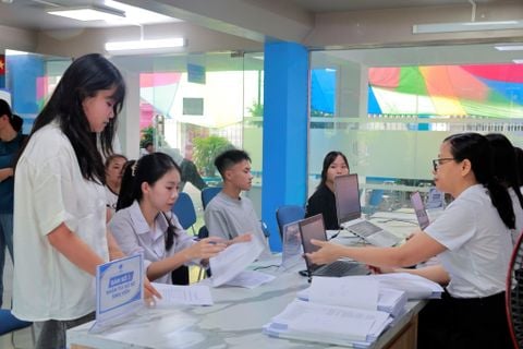 Tưng bừng chào đón tân sinh viên K30 nhập học tại HPU