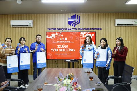 Đoàn Thanh niên – Hội Sinh viên HPU gặp mặt cán bộ Đoàn – Hội, sinh viên tình nguyện trong chương trình “Xuân Yêu Thương”