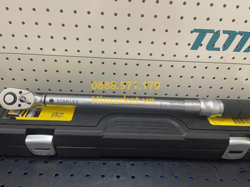 Cận cảnh đầu cần siết lực Stanley