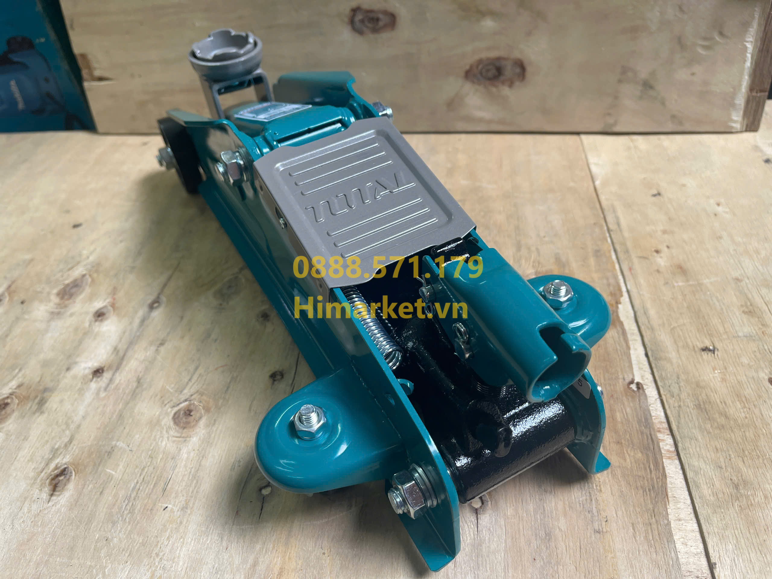 con-doi-thuy-luc-total-tht10821-2t