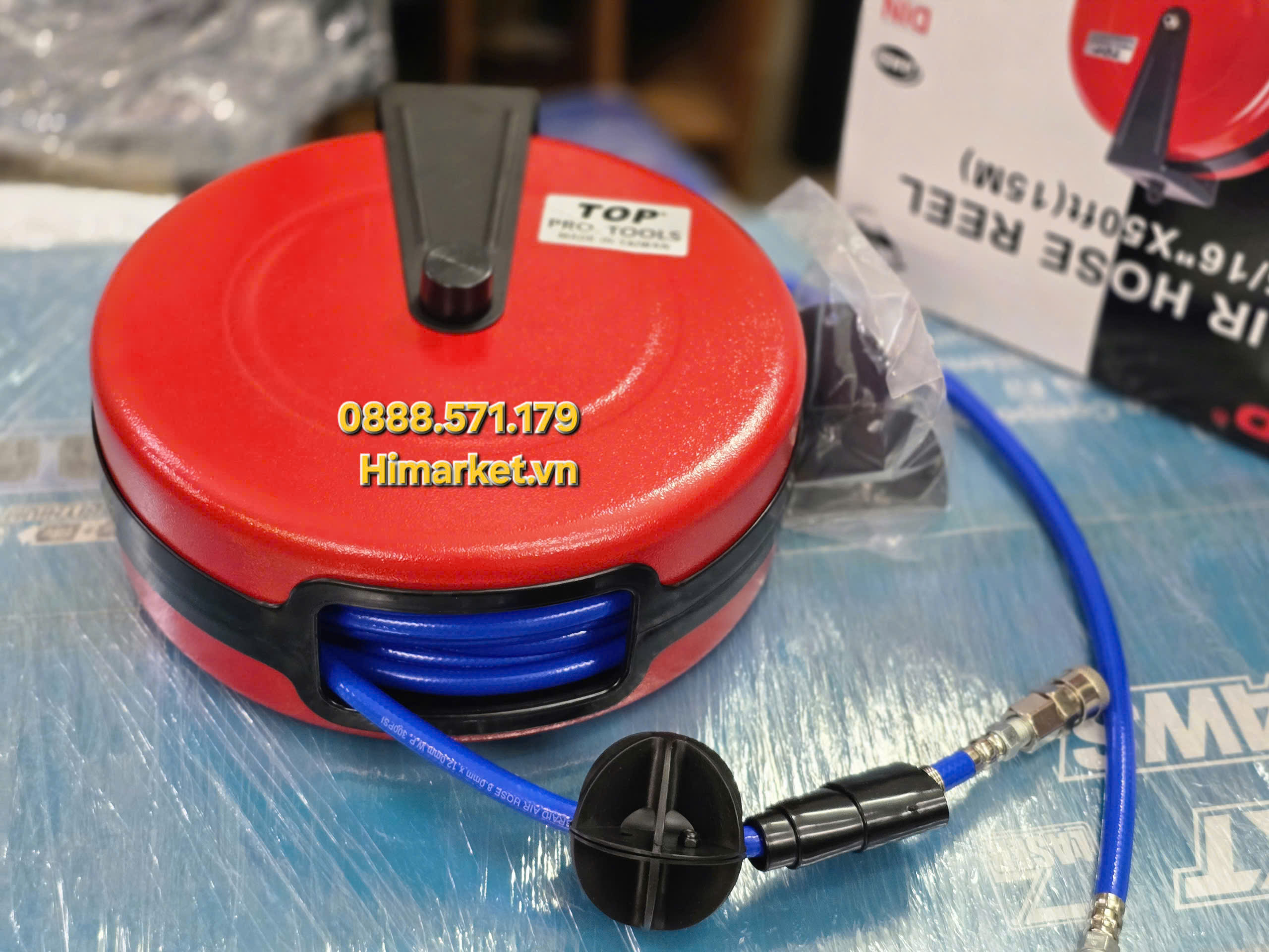 Cận cảnh cuộn ống hơi tự rút