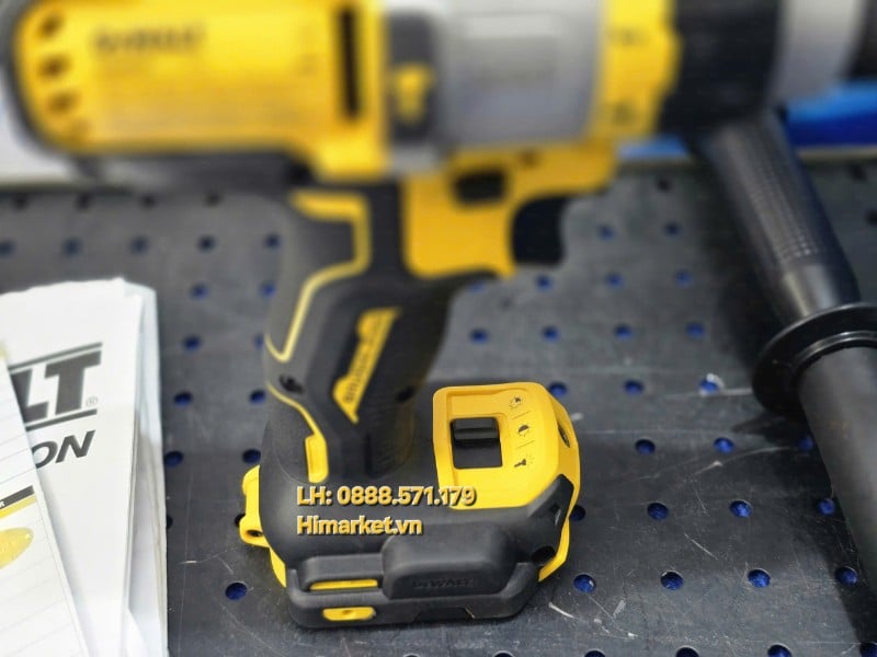 Thân máy khoan pin Dewalt DCD999N-KR sở hữu cụm động cơ không chổi than mạnh mẽ