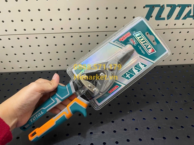 Cận cảnh lưỡi kéo cắt tôn thép Cr-V Total