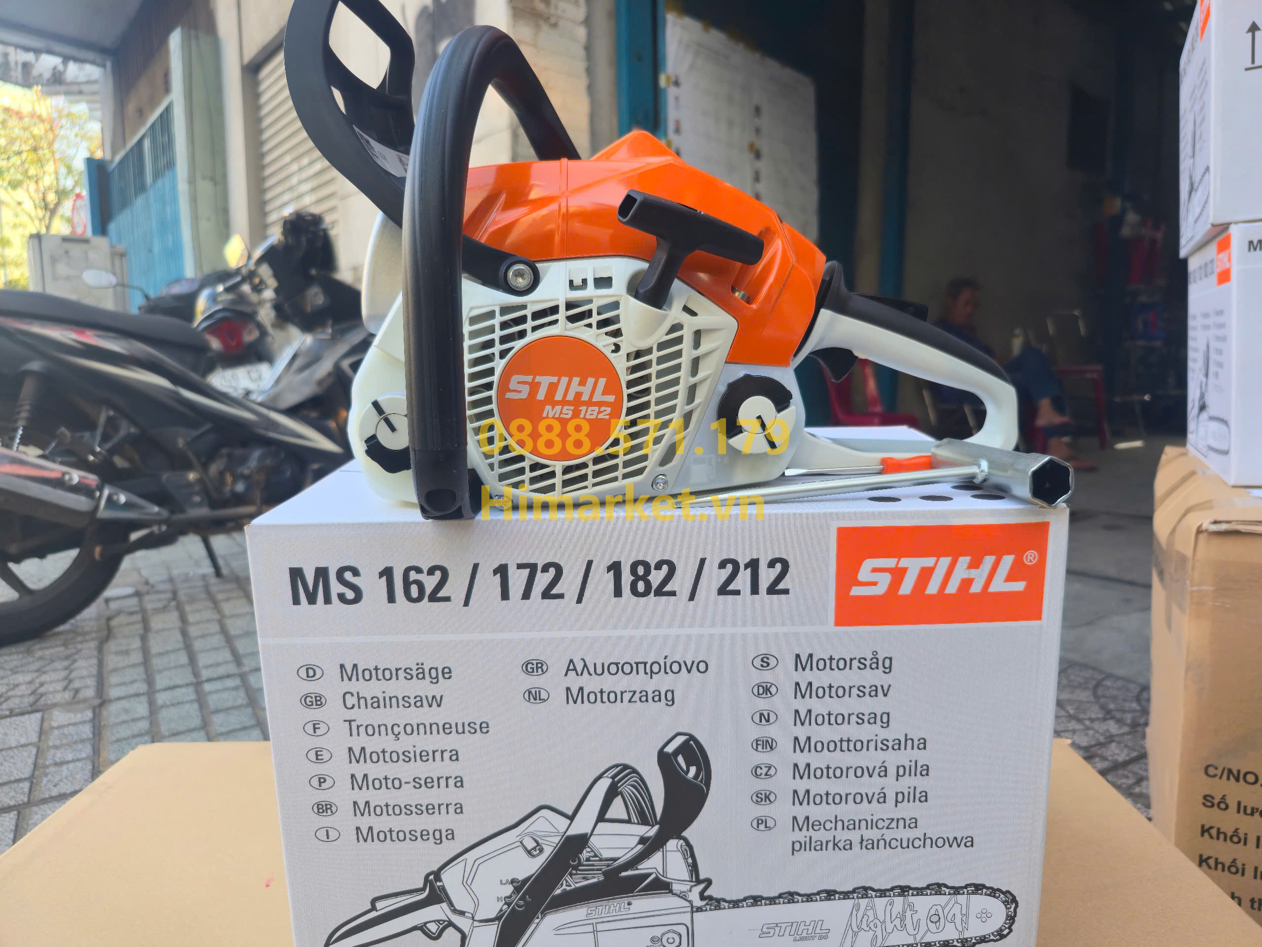 Máy cưa xích STIHL MS 182 động cơ mạnh