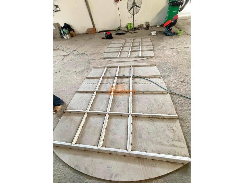 Khung kim loại gia công trong quá trình nghiệm thu Jasic LS-20000F