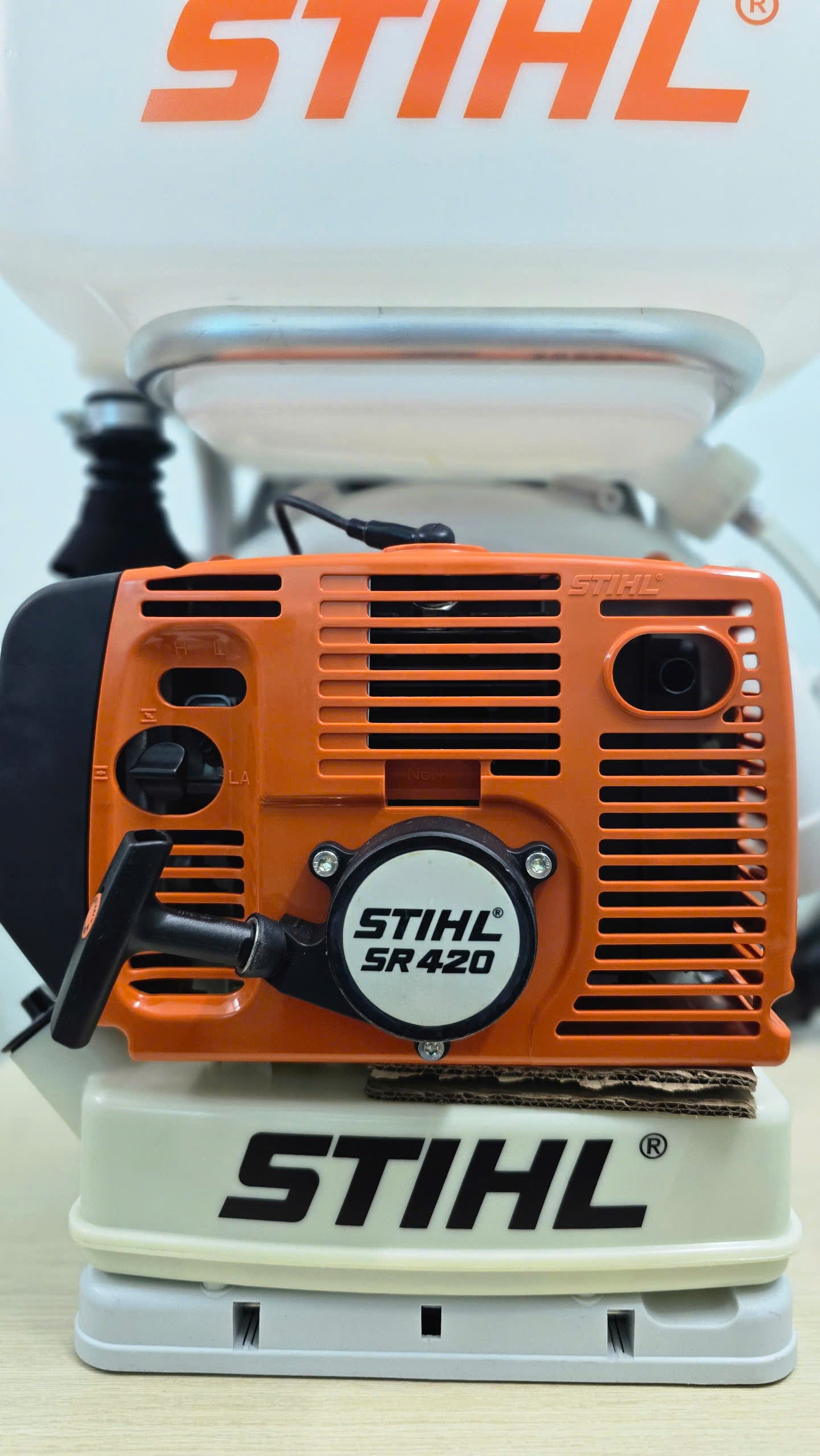 Máy Phun Thuốc Khử Trùng STIHL SR 420 tổng thể