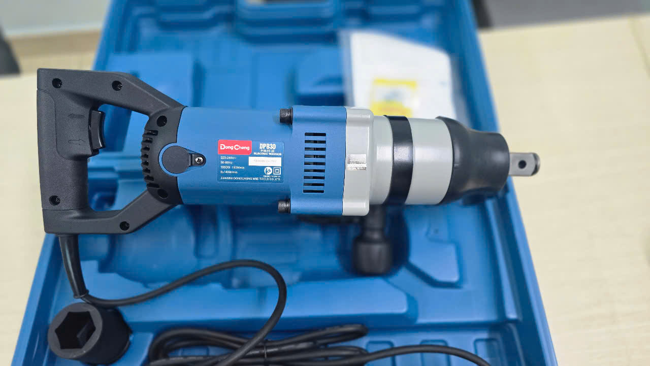 Máy Siết Bu Lông Điện Dongcheng DPB30 cận cảnh