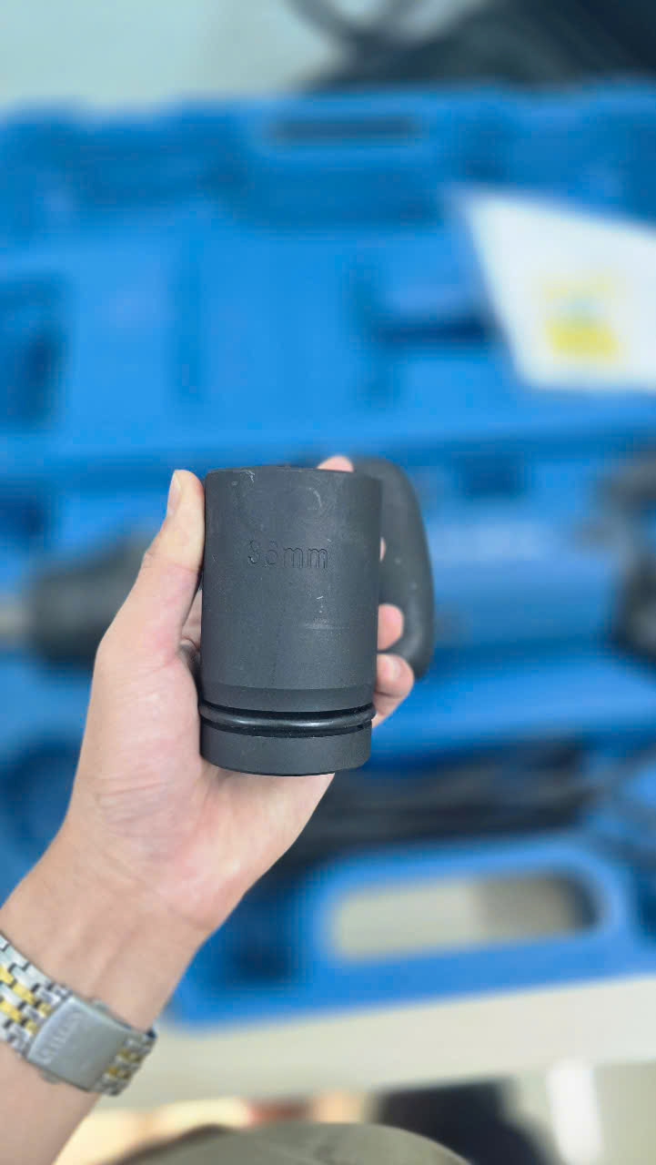 Máy Siết Bu Lông Điện Dongcheng DPB30 tổng thể với dây điện