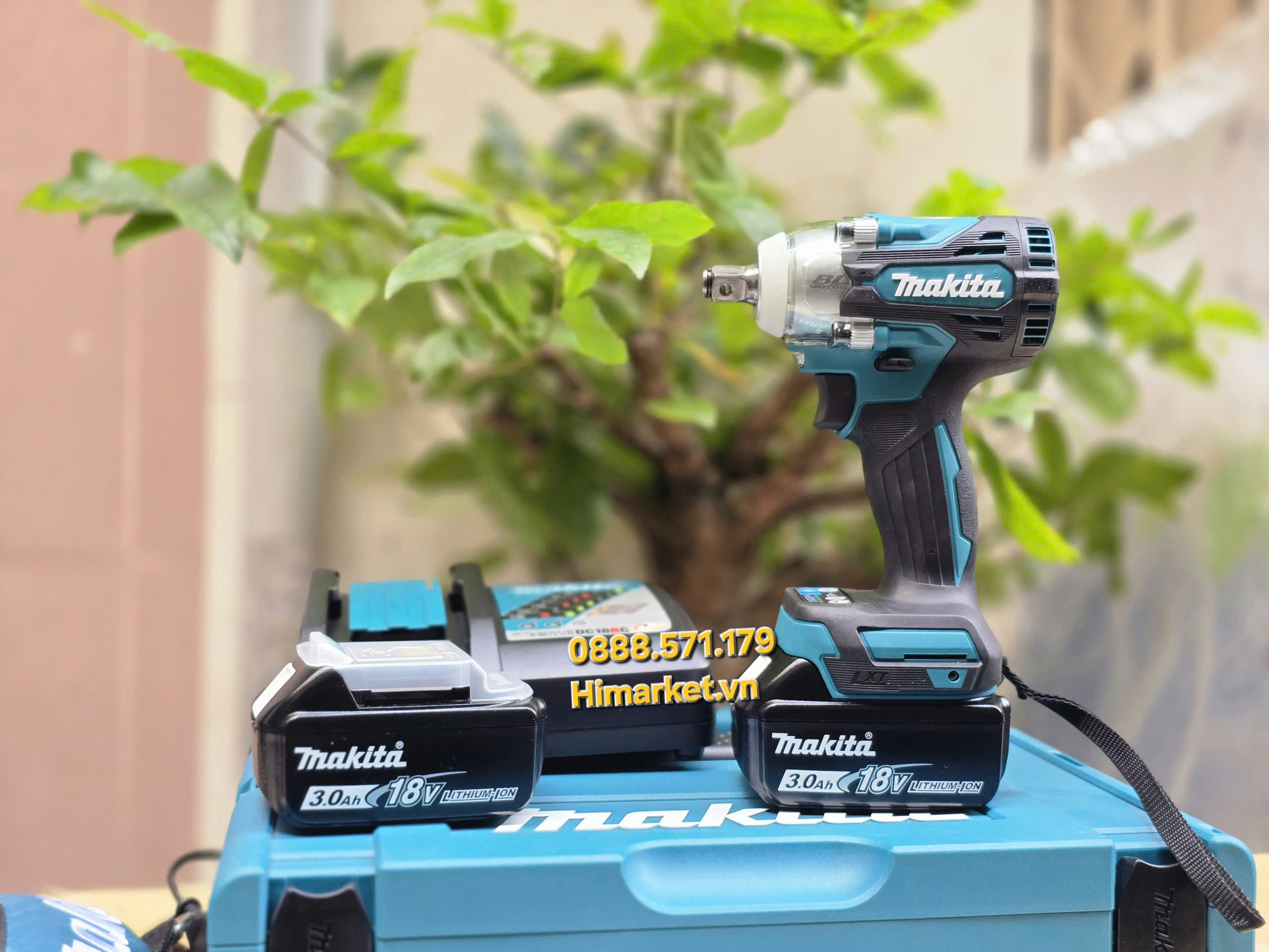 Máy Siết Bu Lông Makita DTW300RTJ chi tiết đầu cốt