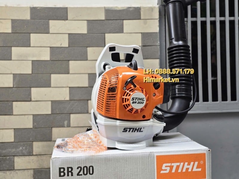 Máy thổi lá STIHL BR200 thổi bụi và gom lá hiệu quả