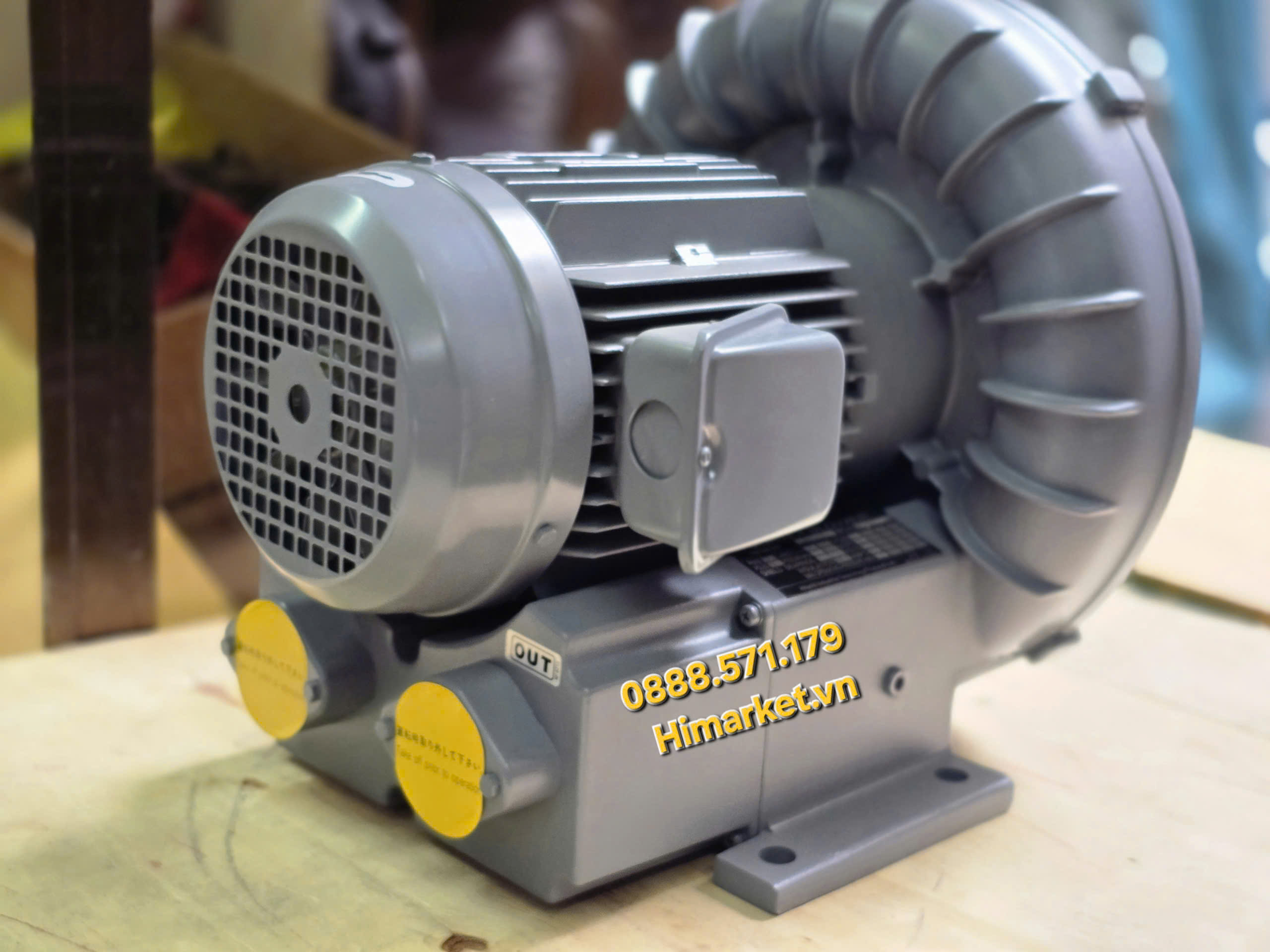Máy thổi khí Hitachi VB-020-DN góc chụp khác