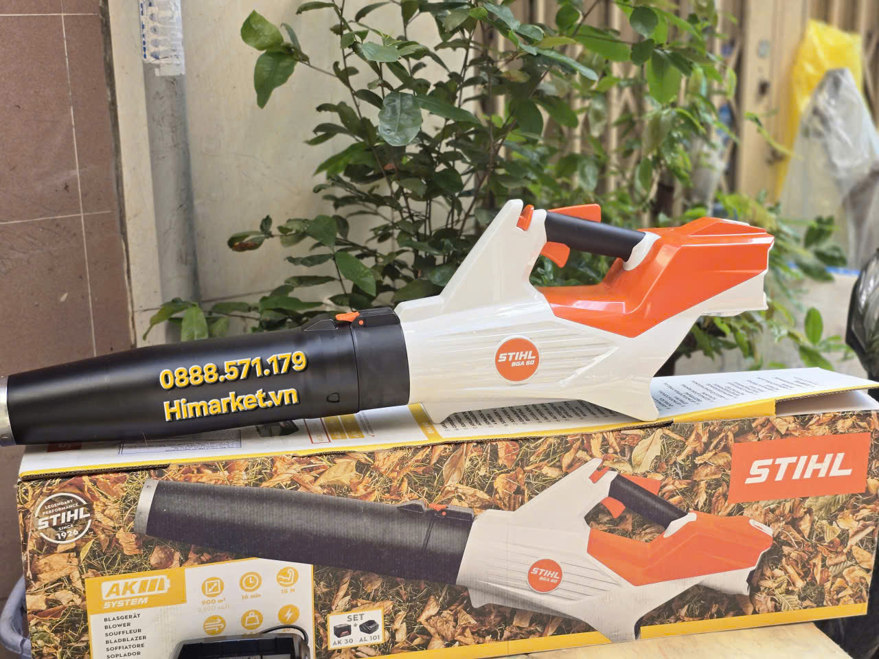 Máy Thổi Lá Pin STHKL BGA 60 cận cảnh tay cầm