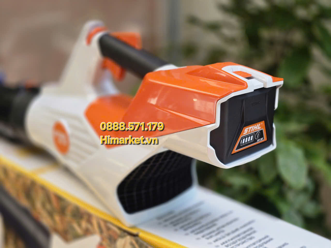 Máy Thổi Lá Pin STHKL BGA 60 với pin 36V