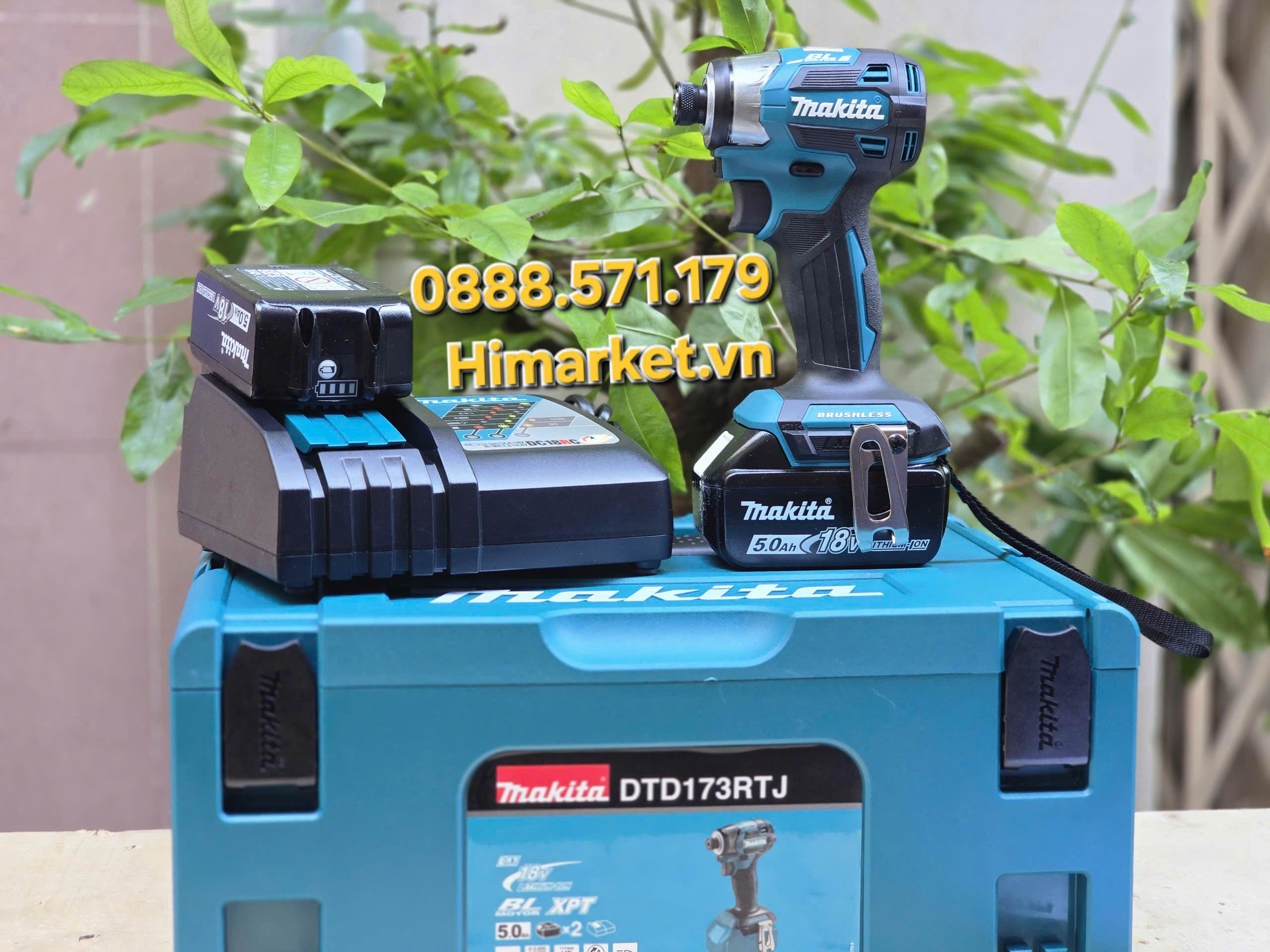 Máy Vặn Vít Dùng Pin Makita DTD173RTJ cận cảnh
