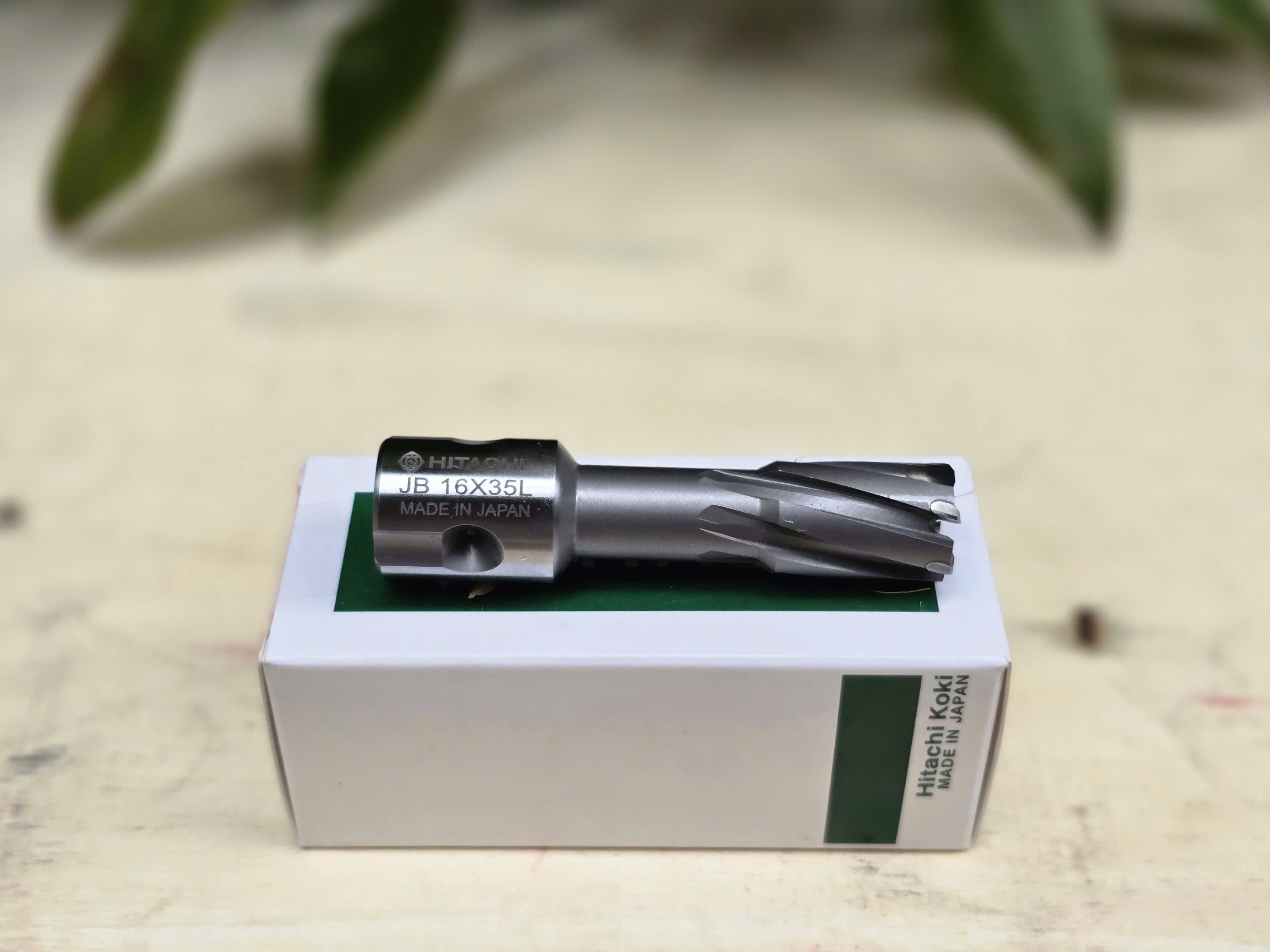 Thân mũi khoan từ Hitachi