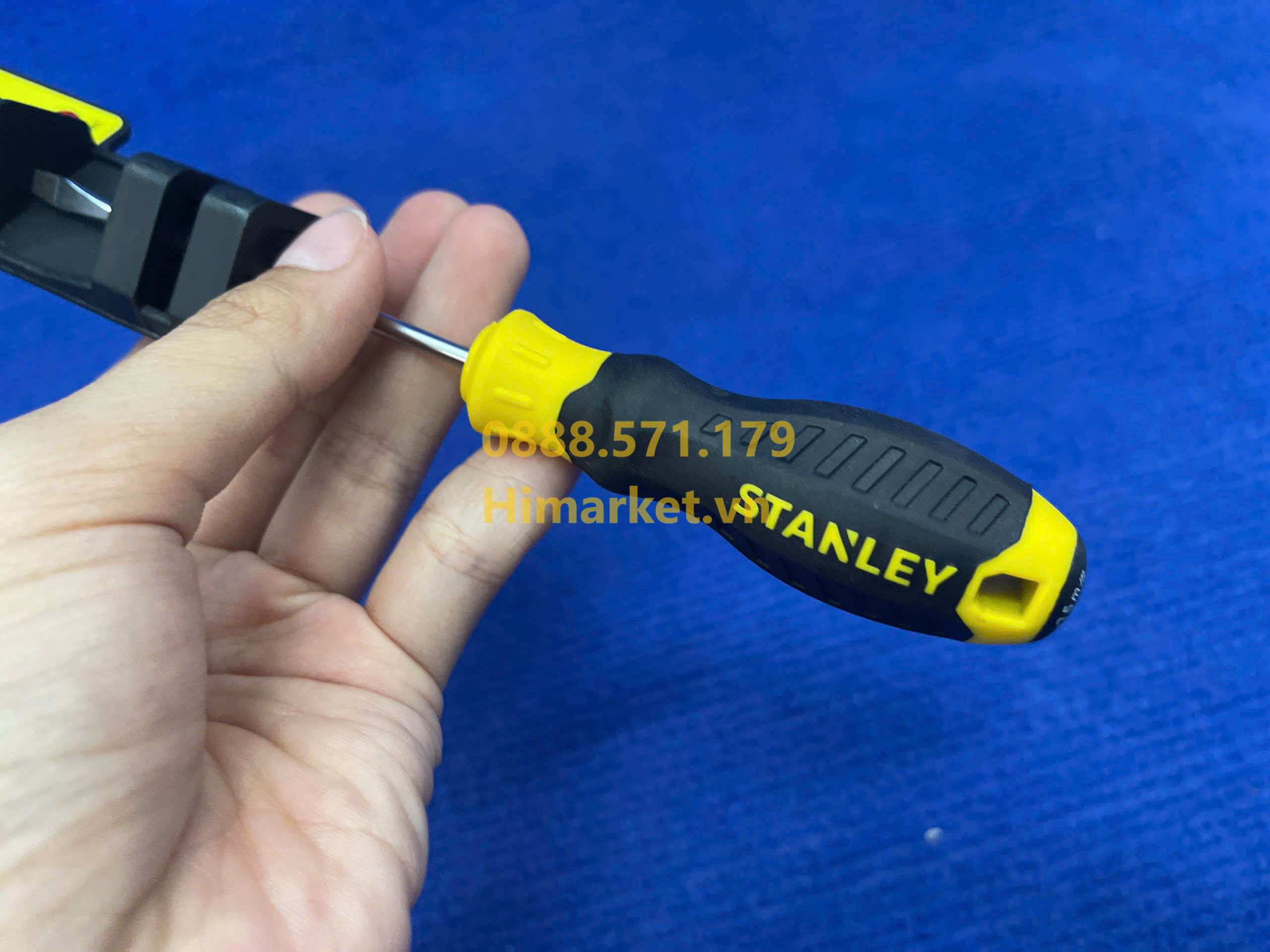Tua vít dẹp Stanley 3x75mm bền bỉ
