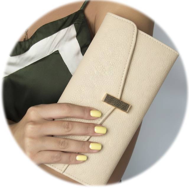 Clutch cầm tay: Phụ kiện nhỏ nhưng tạo điểm nhấn cực sang