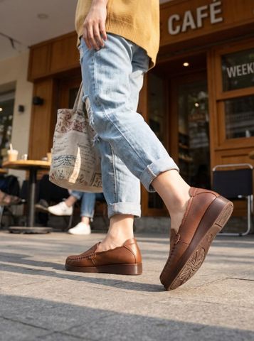 Chọn Moccasin nếu bạn Ưu tiên sự thoải mái, Thường xuyên lái xe hoặc đi bộ nhẹ.