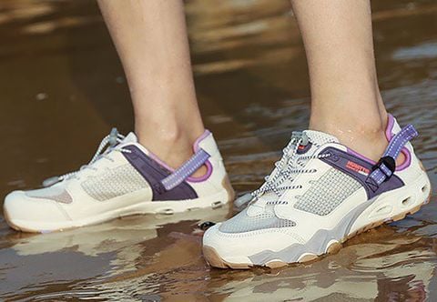giay-trekking-loi-nuoc-nu-giay-leo-nui-nhe-voi-hieu-qua-ngam-nuoc-dai-hoi
