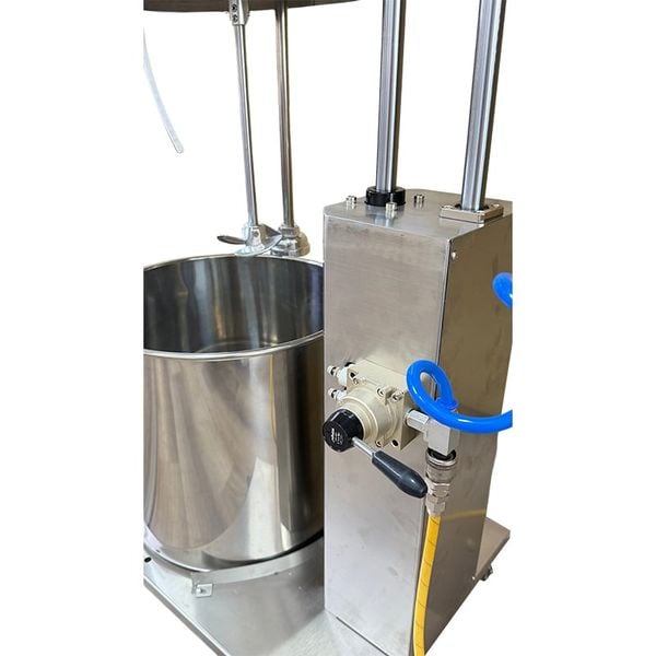 Thùng chứa sơn có khuấy và bệ nâng hạ tự động