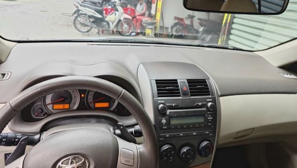 Bọc taplo xe Toyota altis