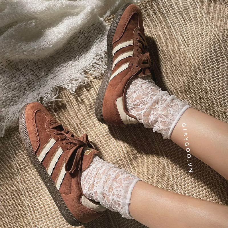 Giày Adidas Samba OG Preloved Brown IG1357 outfit nữ