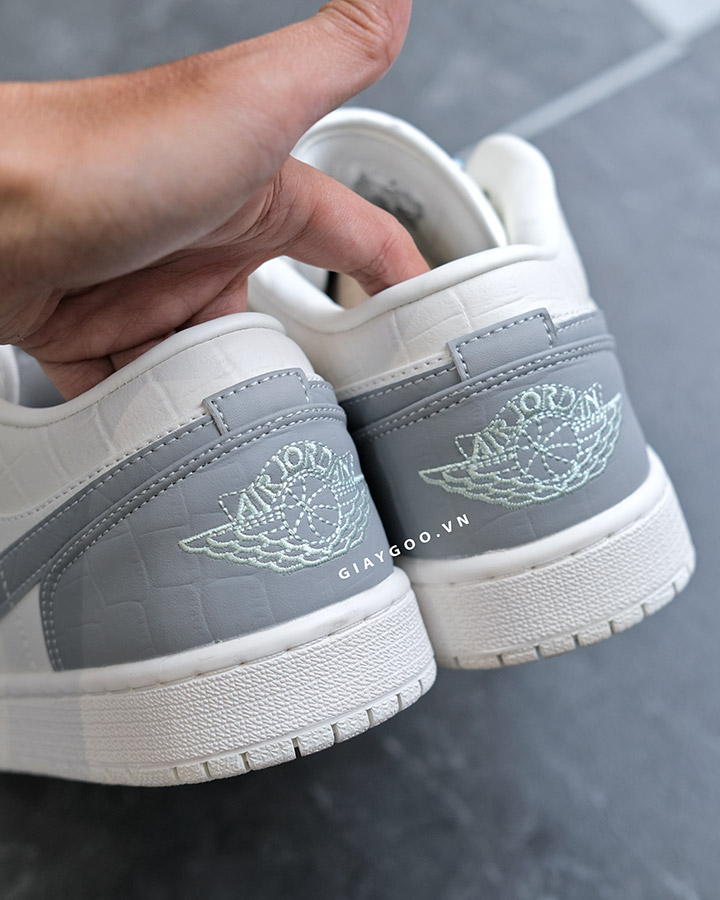 Giày Nike Air Jordan 1 Low Sail Light Smoke Grey IO2242 101