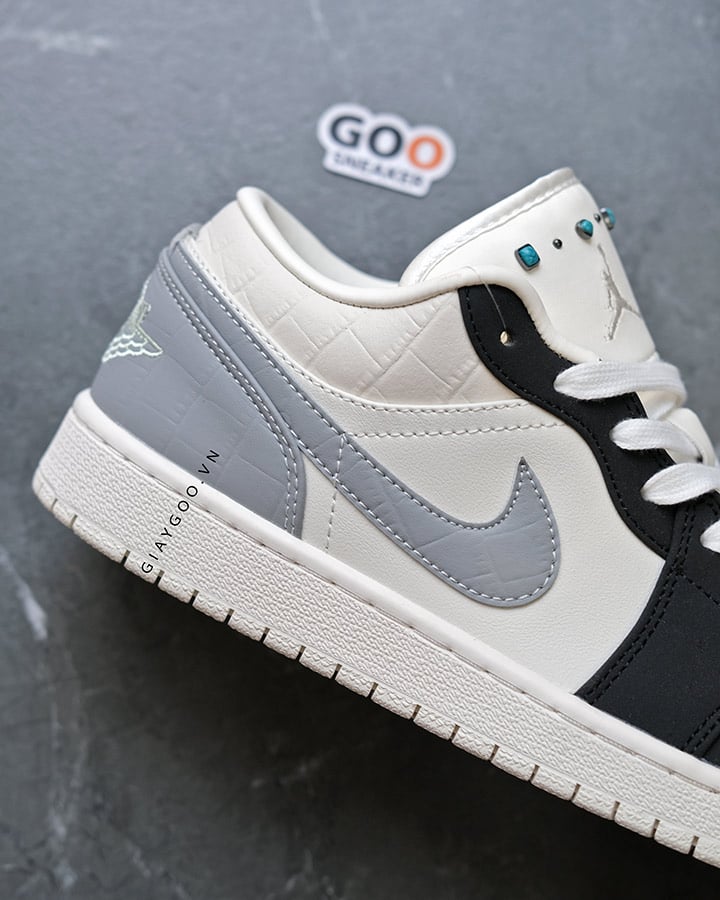 Giày Nike Air Jordan 1 Low Sail Light Smoke Grey IO2242 101