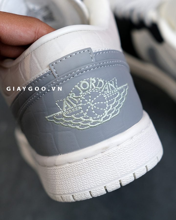 Giày Nike Air Jordan 1 Low Sail Light Smoke Grey IO2242 101